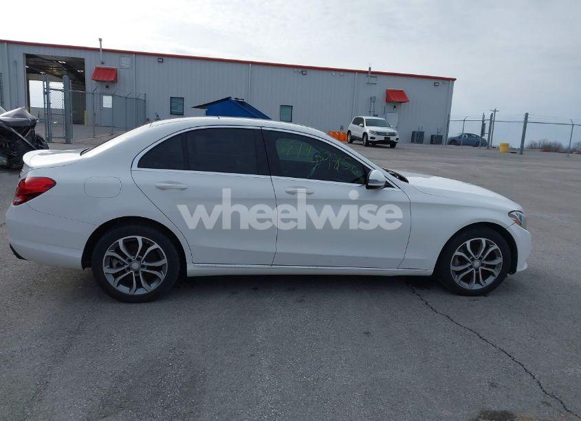 Photo 13 of 2016 Mercedes-benz C 300 4MATIC/LUXURY 4MATIC/SPORT 4MATIC (VIN 55SWF4KB5GU177541)