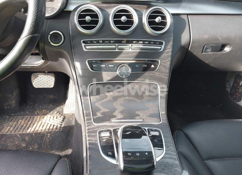 Photo 18 of 2016 Mercedes-benz C 300 4MATIC/LUXURY 4MATIC/SPORT 4MATIC (VIN 55SWF4KB5GU177541)