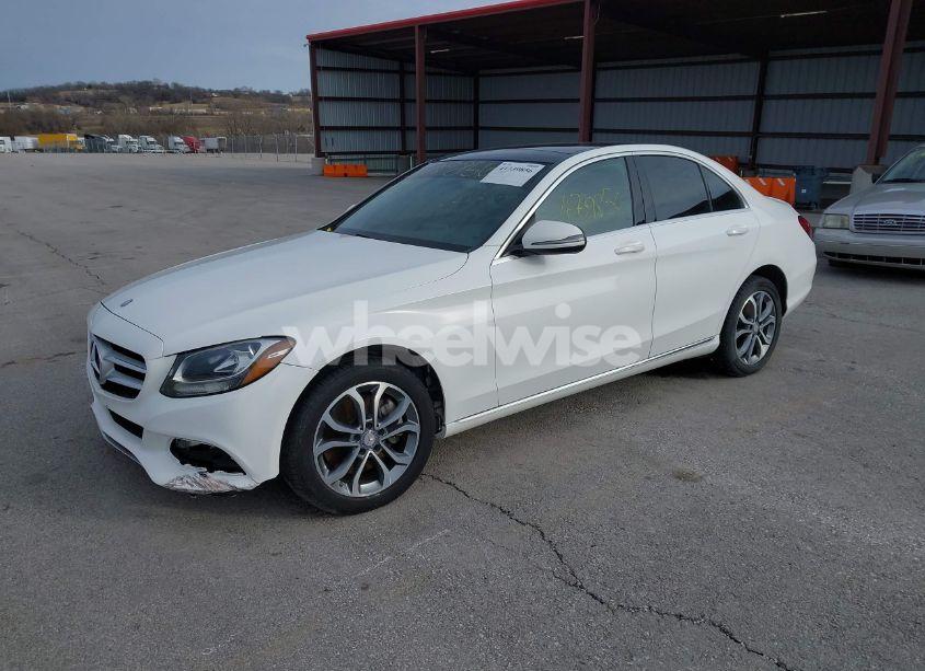Photo 2 of 2016 Mercedes-benz C 300 4MATIC/LUXURY 4MATIC/SPORT 4MATIC (VIN 55SWF4KB5GU177541)