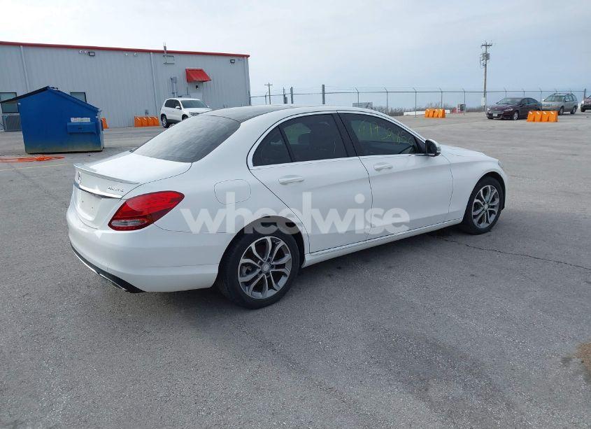 Photo 4 of 2016 Mercedes-benz C 300 4MATIC/LUXURY 4MATIC/SPORT 4MATIC (VIN 55SWF4KB5GU177541)