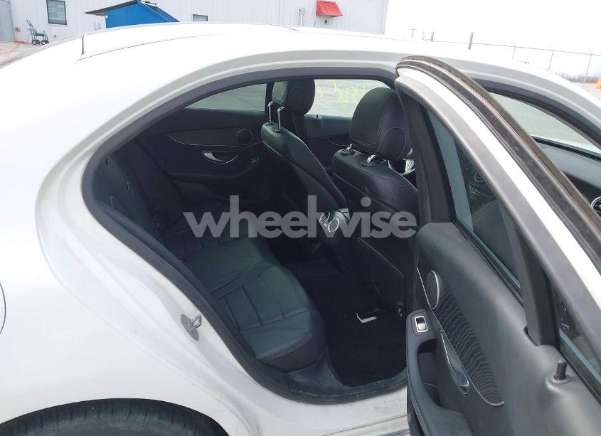 Photo 8 of 2016 Mercedes-benz C 300 4MATIC/LUXURY 4MATIC/SPORT 4MATIC (VIN 55SWF4KB5GU177541)