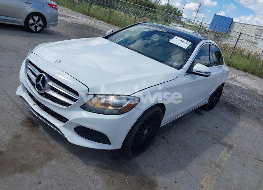 Photo 2 of 2017 Mercedes-benz C 300 4MATIC/LUXURY 4MATIC/SPORT 4MATIC (VIN 55SWF4KB5HU204030)