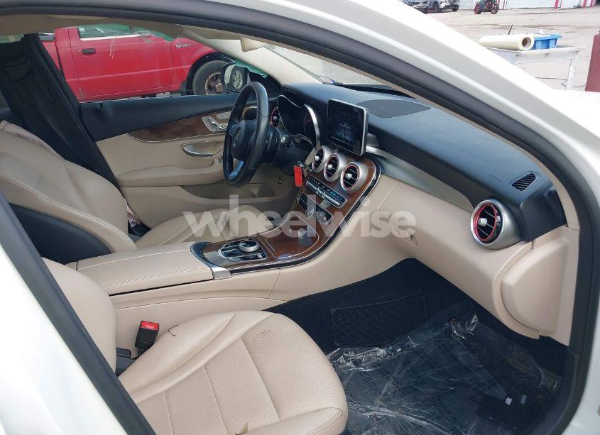 Photo 5 of 2017 Mercedes-benz C 300 4MATIC/LUXURY 4MATIC/SPORT 4MATIC (VIN 55SWF4KB5HU204030)