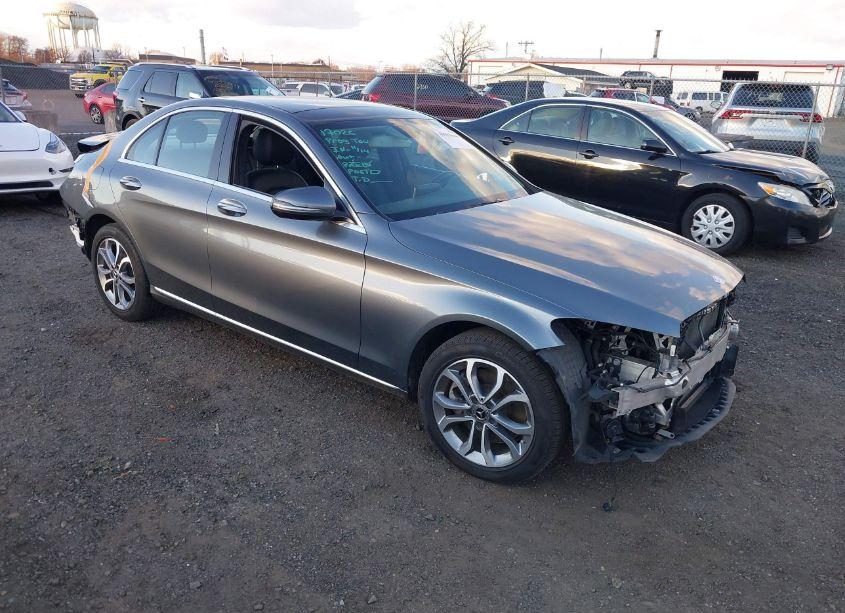 2017 Mercedes-benz C 300 4MATIC/LUXURY 4MATIC/SPORT 4MATIC (VIN 55SWF4KB5HU229509) main photo