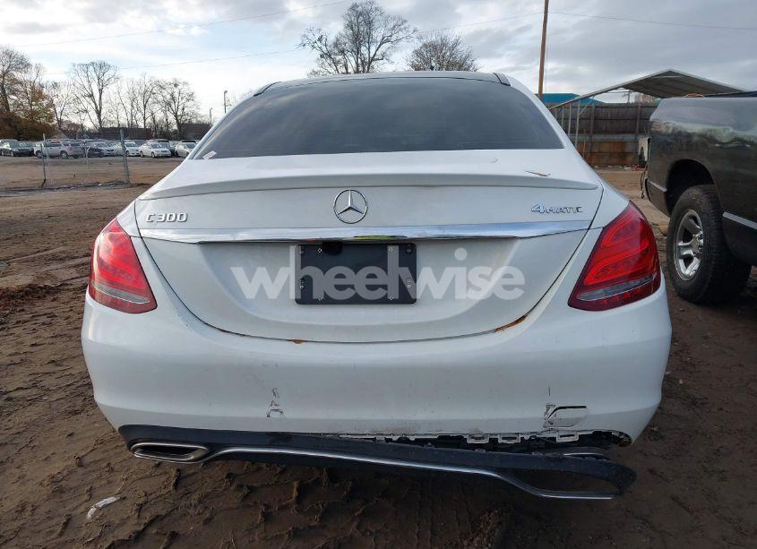 Photo 15 of 2018 Mercedes-benz C 300 4MATIC (VIN 55SWF4KB5JU246297)