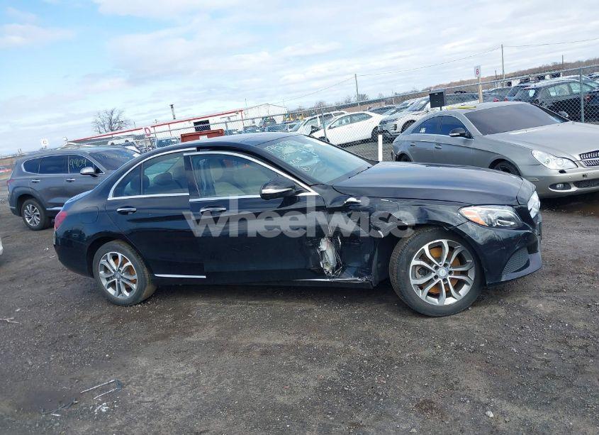 Photo 13 of 2015 Mercedes-benz C 300 (VIN 55SWF4KB6FU002939)