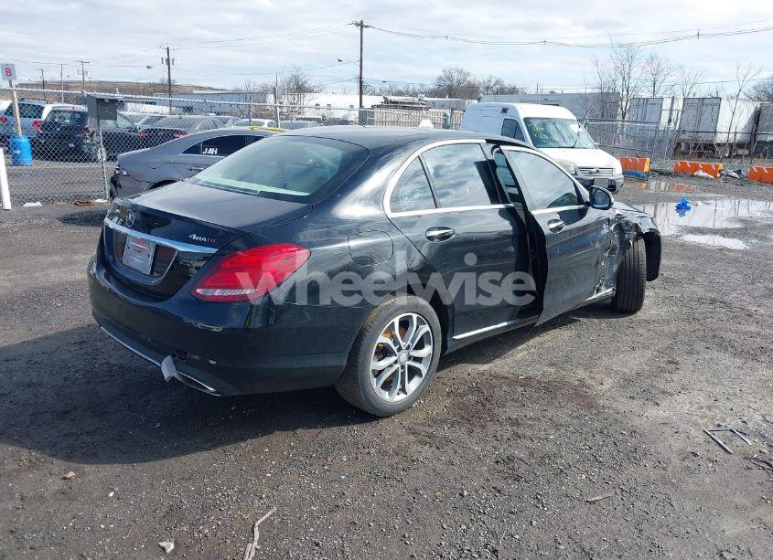 Photo 4 of 2015 Mercedes-benz C 300 (VIN 55SWF4KB6FU002939)