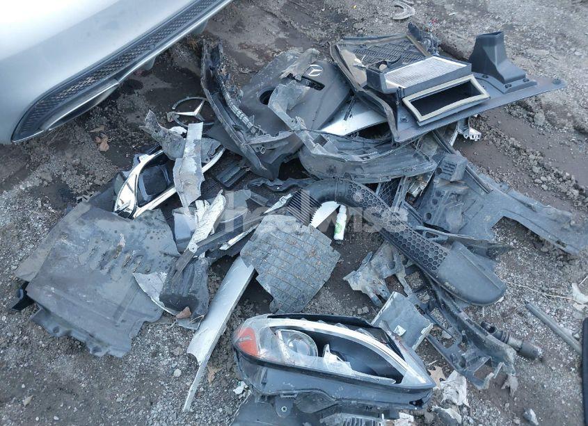 Photo 12 of 2015 Mercedes-benz C 300 4MATIC/LUXURY 4MATIC/SPORT 4MATIC (VIN 55SWF4KB6FU005257)