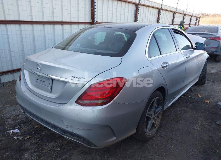 Photo 4 of 2015 Mercedes-benz C 300 4MATIC/LUXURY 4MATIC/SPORT 4MATIC (VIN 55SWF4KB6FU005257)