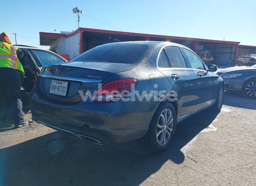 Photo 4 of 2015 Mercedes-benz C 300 (VIN 55SWF4KB6FU007736)