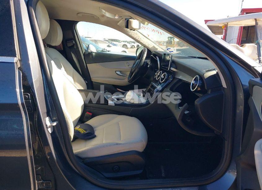 Photo 5 of 2015 Mercedes-benz C 300 (VIN 55SWF4KB6FU007736)