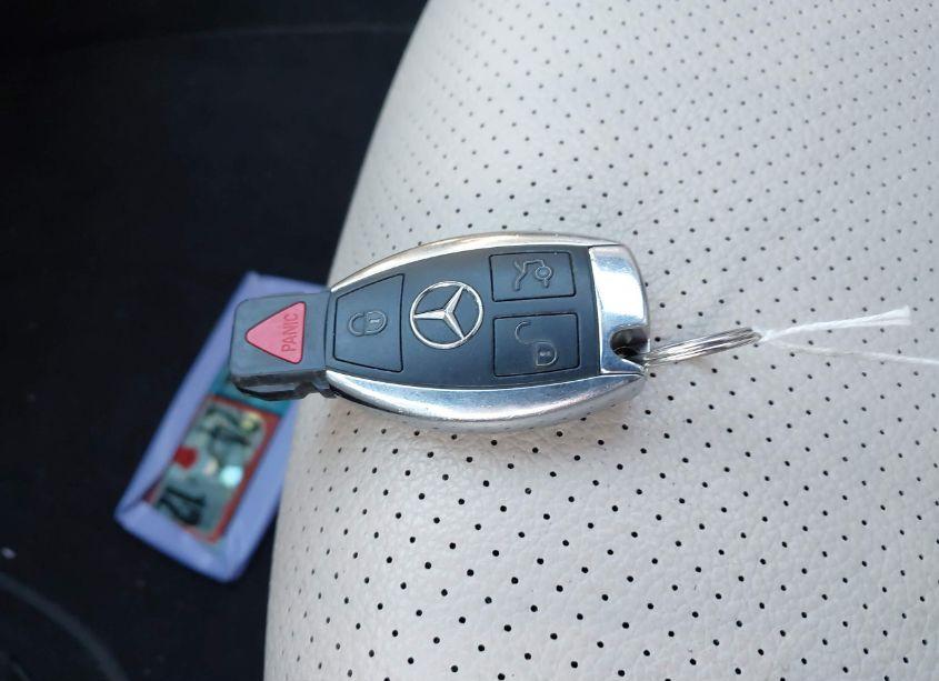 Photo 11 of 2015 Mercedes-benz C 300 4MATIC/LUXURY 4MATIC/SPORT 4MATIC (VIN 55SWF4KB6FU024035)