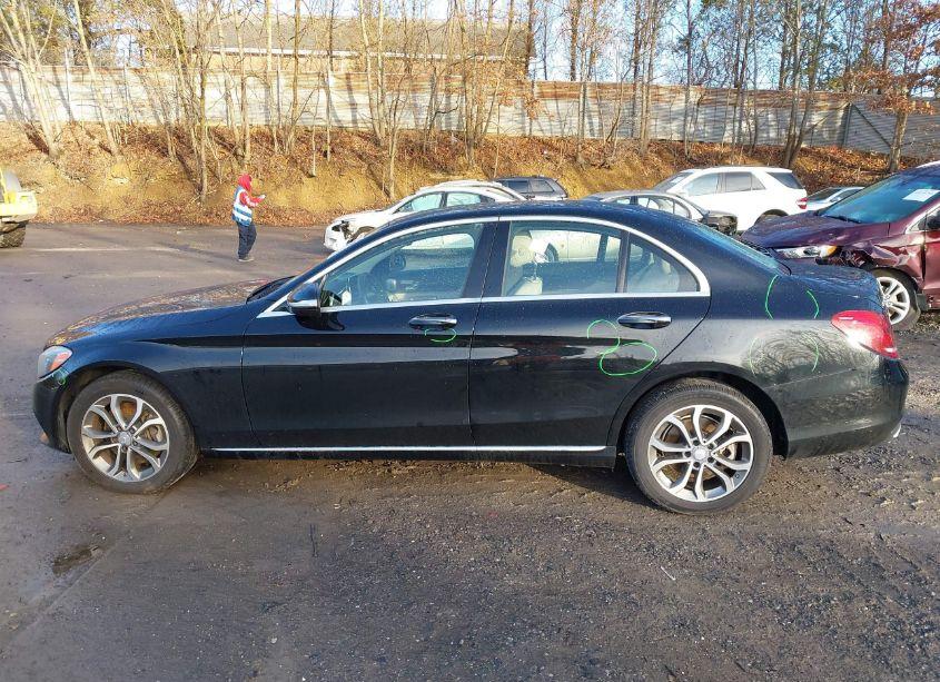 Photo 14 of 2015 Mercedes-benz C 300 4MATIC/LUXURY 4MATIC/SPORT 4MATIC (VIN 55SWF4KB6FU024035)