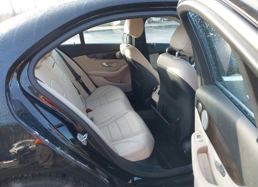 Photo 8 of 2015 Mercedes-benz C 300 4MATIC/LUXURY 4MATIC/SPORT 4MATIC (VIN 55SWF4KB6FU024035)