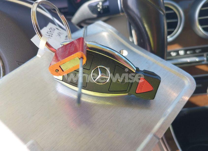 Photo 11 of 2015 Mercedes-benz C 300 4MATIC/LUXURY 4MATIC/SPORT 4MATIC (VIN 55SWF4KB6FU024391)