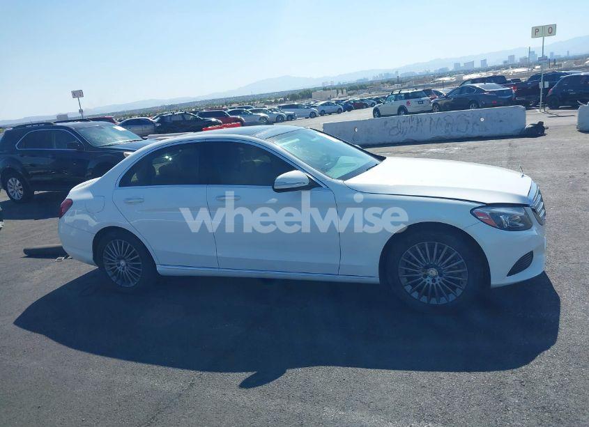 Photo 13 of 2015 Mercedes-benz C 300 4MATIC/LUXURY 4MATIC/SPORT 4MATIC (VIN 55SWF4KB6FU024391)