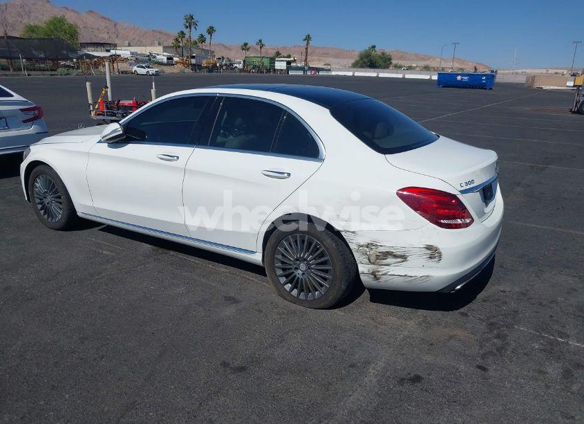 Photo 3 of 2015 Mercedes-benz C 300 4MATIC/LUXURY 4MATIC/SPORT 4MATIC (VIN 55SWF4KB6FU024391)