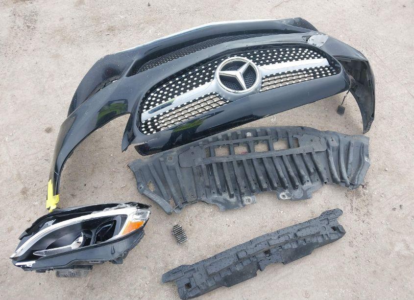 Photo 12 of 2015 Mercedes-benz C 300 4MATIC/LUXURY 4MATIC/SPORT 4MATIC (VIN 55SWF4KB6FU042146)