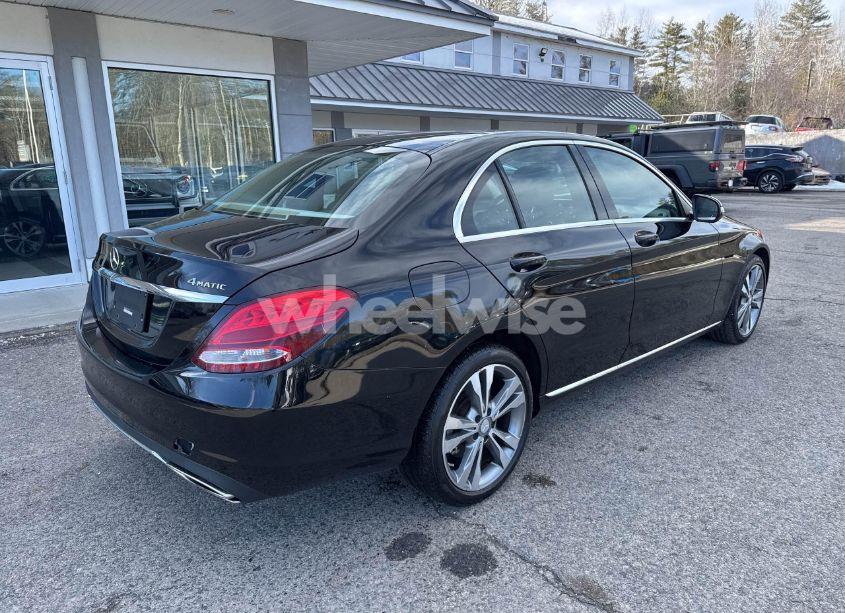 Photo 4 of 2015 Mercedes-benz C 300 4MATIC (VIN 55SWF4KB6FU080735)