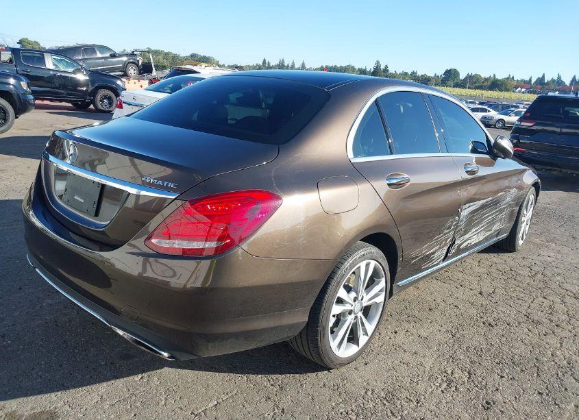 Photo 4 of 2015 Mercedes-benz C 300 4MATIC/LUXURY 4MATIC/SPORT 4MATIC (VIN 55SWF4KB6FU086440)