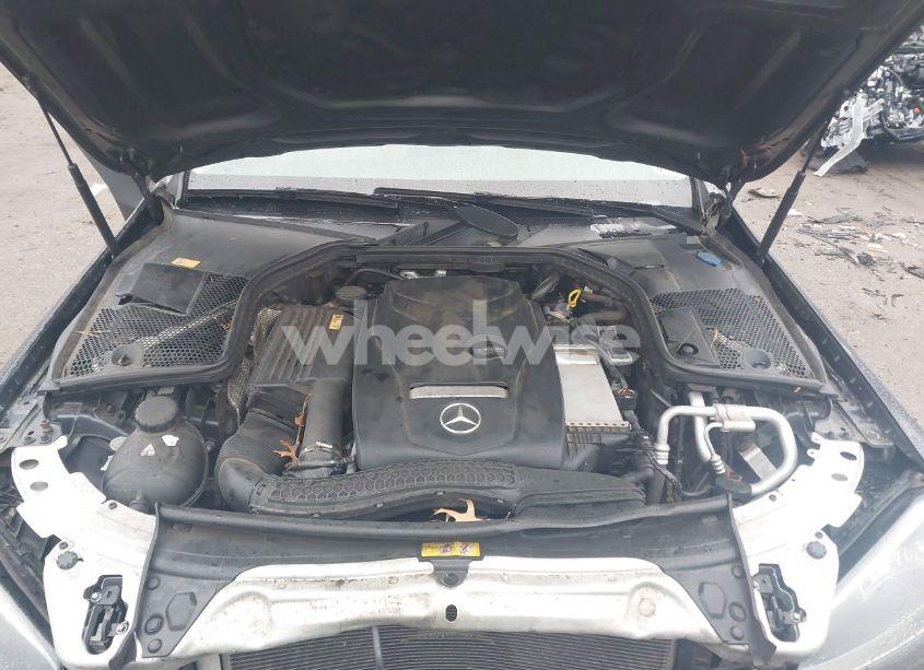 Photo 10 of 2016 Mercedes-benz C 300 4MATIC/LUXURY 4MATIC/SPORT 4MATIC (VIN 55SWF4KB6GU111841)