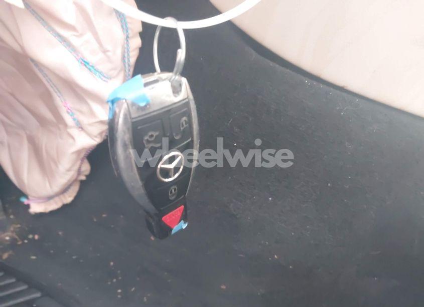 Photo 11 of 2016 Mercedes-benz C 300 4MATIC/LUXURY 4MATIC/SPORT 4MATIC (VIN 55SWF4KB6GU111841)