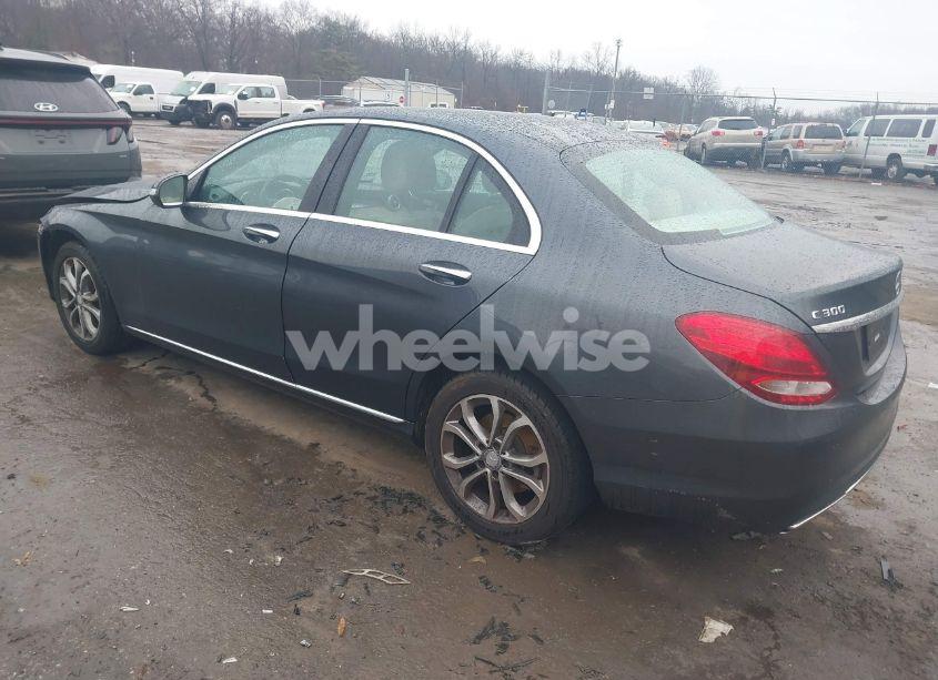 Photo 3 of 2016 Mercedes-benz C 300 4MATIC/LUXURY 4MATIC/SPORT 4MATIC (VIN 55SWF4KB6GU111841)