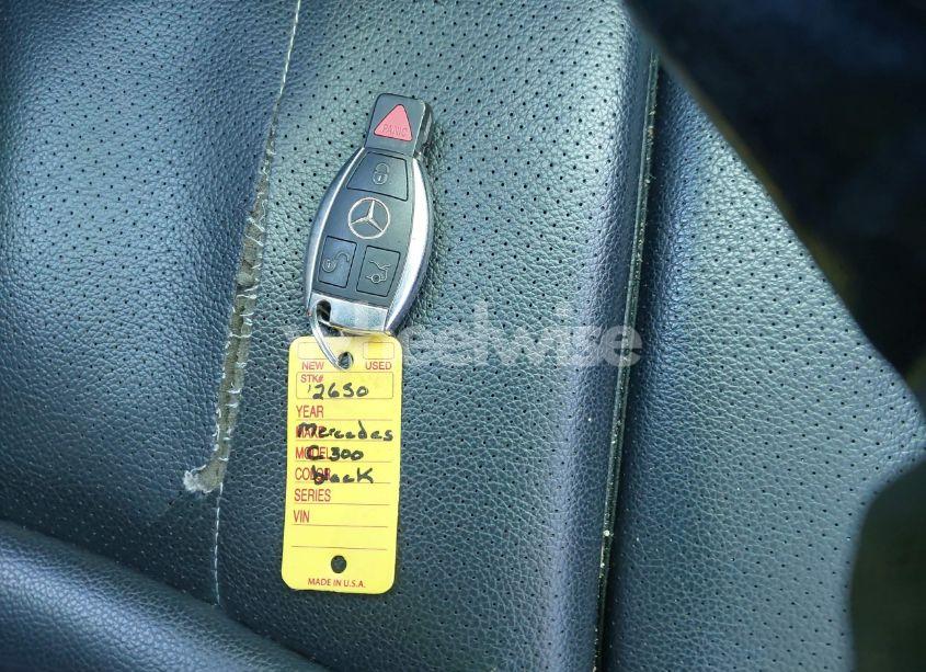 Photo 11 of 2016 Mercedes-benz C 300 4MATIC/LUXURY 4MATIC/SPORT 4MATIC (VIN 55SWF4KB6GU146430)