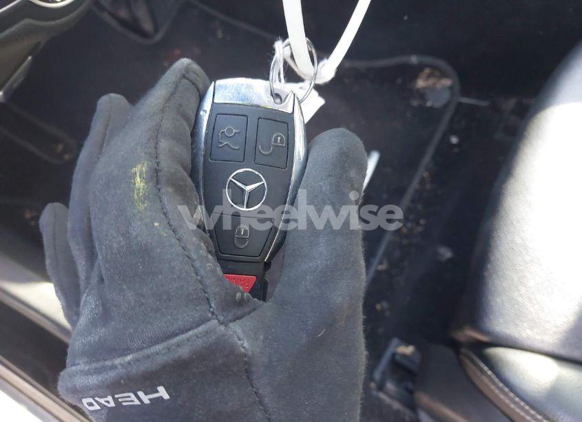 Photo 11 of 2016 Mercedes-benz C 300 4MATIC/LUXURY 4MATIC/SPORT 4MATIC (VIN 55SWF4KB6GU174809)