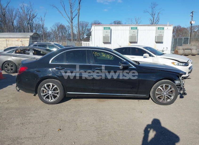 Photo 13 of 2016 Mercedes-benz C 300 4MATIC/LUXURY 4MATIC/SPORT 4MATIC (VIN 55SWF4KB6GU174809)