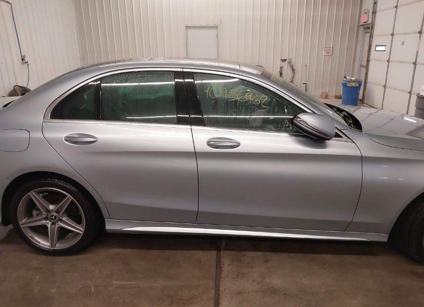 Photo 13 of 2017 Mercedes-benz C 300 4MATIC/LUXURY 4MATIC/SPORT 4MATIC (VIN 55SWF4KB6HU213433)