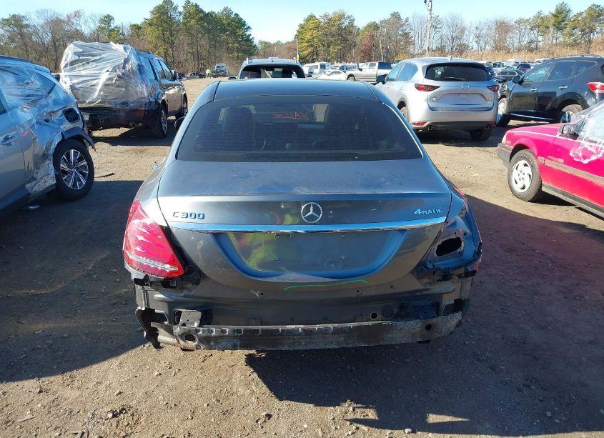 Photo 16 of 2018 Mercedes-benz C 300 4MATIC (VIN 55SWF4KB6JU238645)