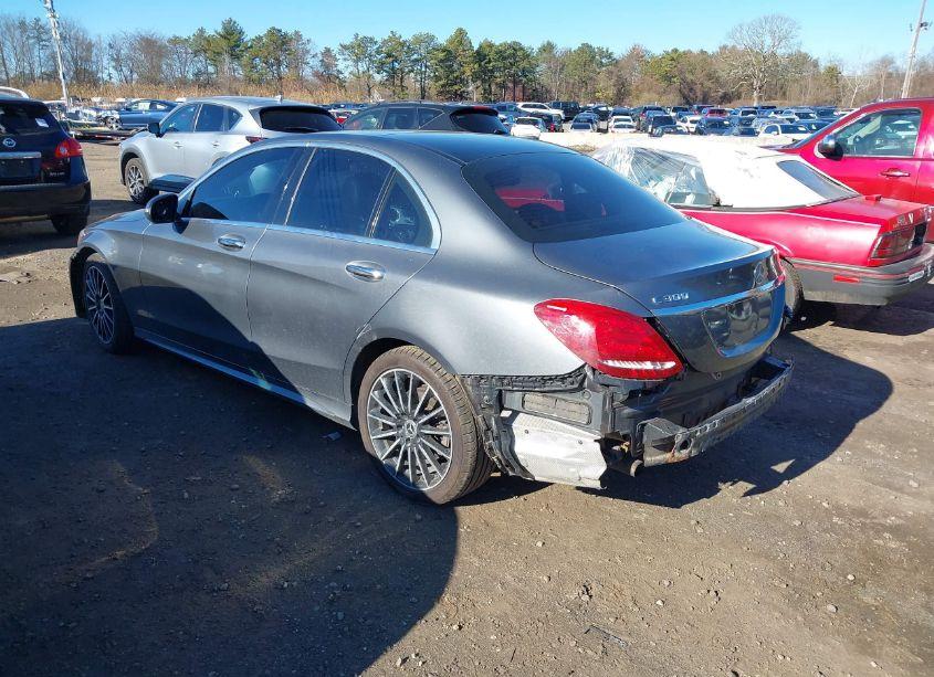 Photo 3 of 2018 Mercedes-benz C 300 4MATIC (VIN 55SWF4KB6JU238645)