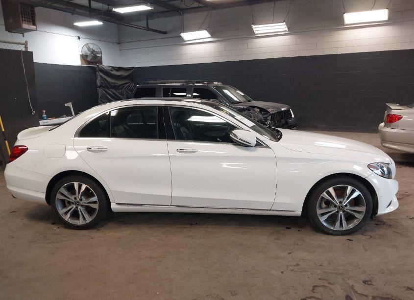 Photo 12 of 2018 Mercedes-benz C 300 4MATIC (VIN 55SWF4KB6JU281060)