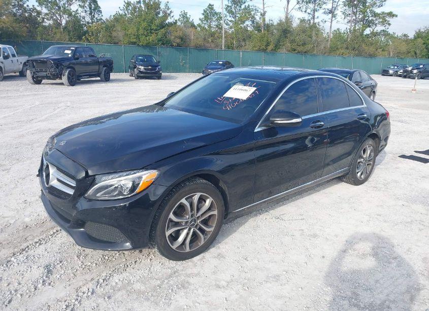Photo 2 of 2015 Mercedes-benz C 300 4MATIC/LUXURY 4MATIC/SPORT 4MATIC (VIN 55SWF4KB7FU001086)