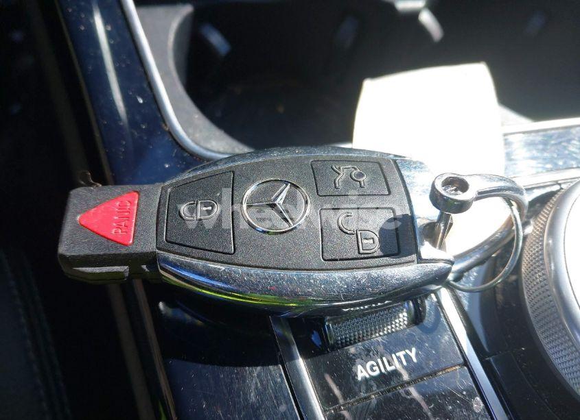 Photo 11 of 2015 Mercedes-benz C 300 4MATIC/LUXURY 4MATIC/SPORT 4MATIC (VIN 55SWF4KB7FU002464)