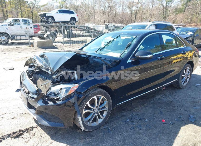 Photo 2 of 2015 Mercedes-benz C 300 4MATIC/LUXURY 4MATIC/SPORT 4MATIC (VIN 55SWF4KB7FU002464)