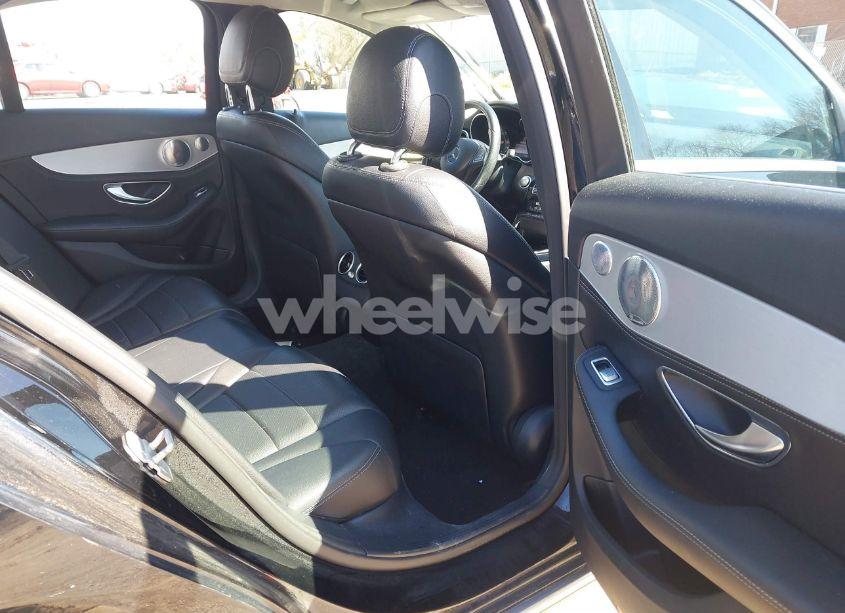 Photo 8 of 2015 Mercedes-benz C 300 4MATIC/LUXURY 4MATIC/SPORT 4MATIC (VIN 55SWF4KB7FU002464)