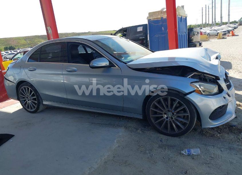 Photo 13 of 2015 Mercedes-benz C 300 4MATIC/LUXURY 4MATIC/SPORT 4MATIC (VIN 55SWF4KB7FU008412)