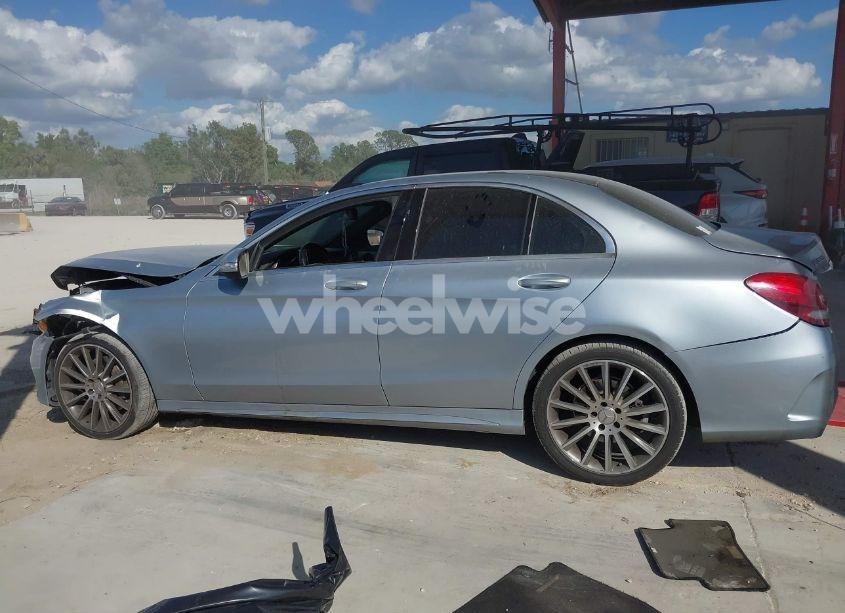 Photo 14 of 2015 Mercedes-benz C 300 4MATIC/LUXURY 4MATIC/SPORT 4MATIC (VIN 55SWF4KB7FU008412)