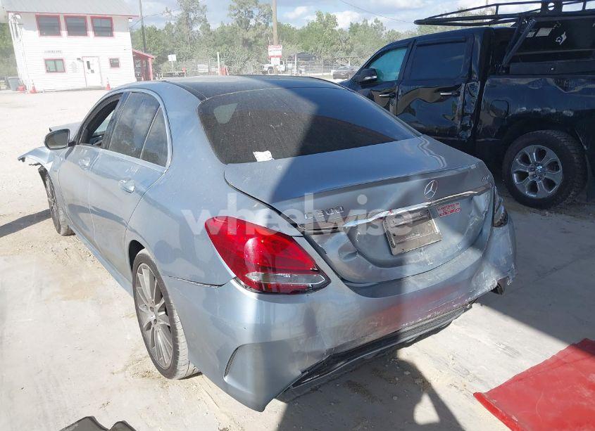 Photo 3 of 2015 Mercedes-benz C 300 4MATIC/LUXURY 4MATIC/SPORT 4MATIC (VIN 55SWF4KB7FU008412)