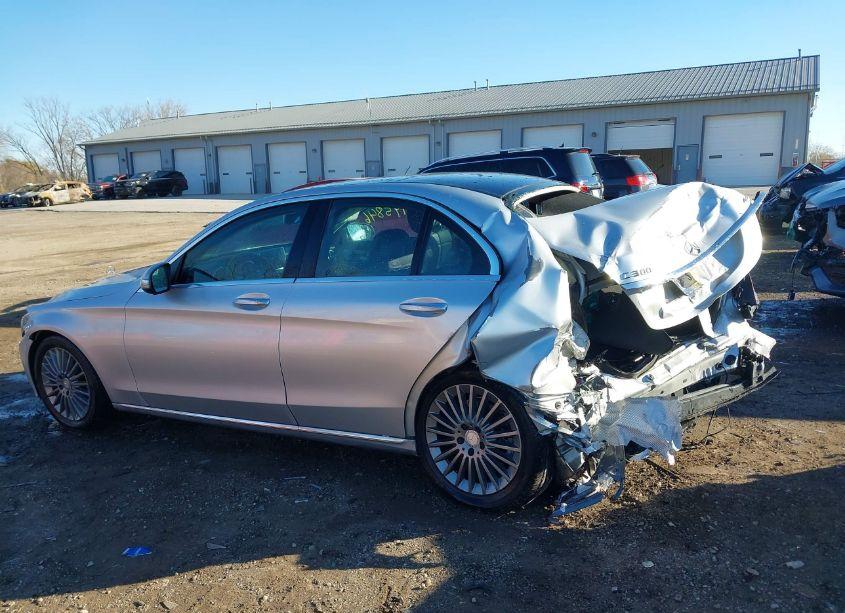 Photo 14 of 2015 Mercedes-benz C 300 4MATIC/LUXURY 4MATIC/SPORT 4MATIC (VIN 55SWF4KB7FU011648)