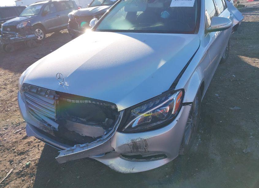 Photo 17 of 2015 Mercedes-benz C 300 4MATIC/LUXURY 4MATIC/SPORT 4MATIC (VIN 55SWF4KB7FU011648)