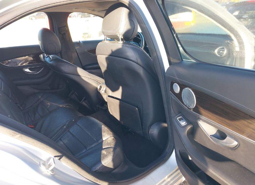 Photo 8 of 2015 Mercedes-benz C 300 4MATIC/LUXURY 4MATIC/SPORT 4MATIC (VIN 55SWF4KB7FU011648)