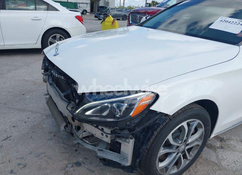 Photo 13 of 2015 Mercedes-benz C 300 4MATIC/LUXURY 4MATIC/SPORT 4MATIC (VIN 55SWF4KB7FU022875)