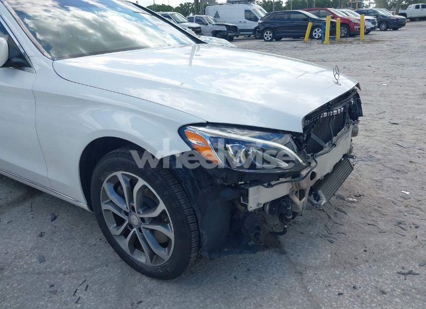 Photo 14 of 2015 Mercedes-benz C 300 4MATIC/LUXURY 4MATIC/SPORT 4MATIC (VIN 55SWF4KB7FU022875)