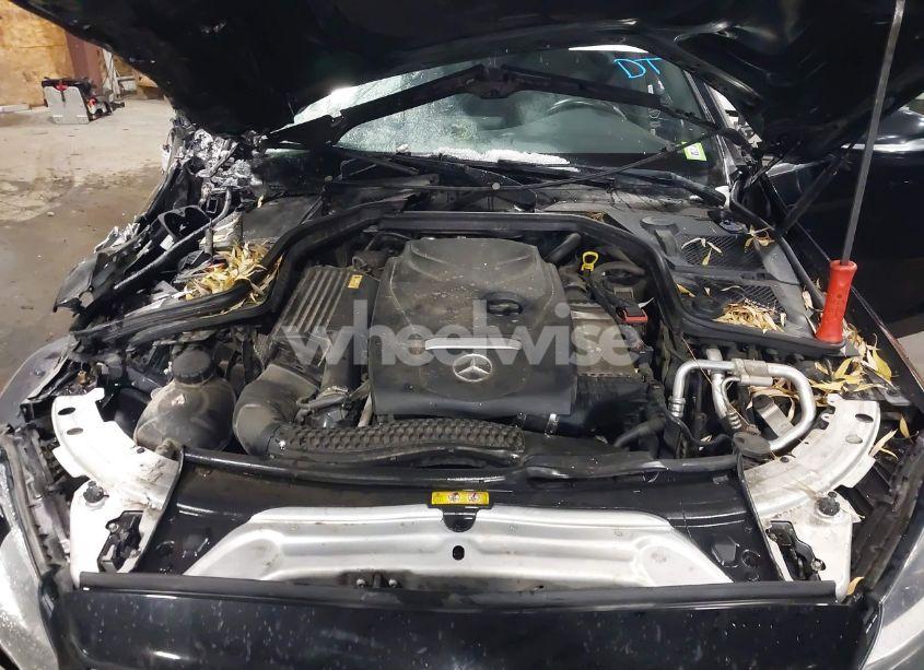 Photo 10 of 2015 Mercedes-benz C 300 4MATIC/LUXURY 4MATIC/SPORT 4MATIC (VIN 55SWF4KB7FU029275)