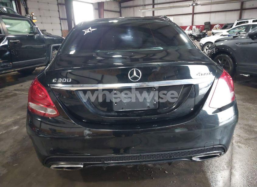 Photo 17 of 2015 Mercedes-benz C 300 4MATIC/LUXURY 4MATIC/SPORT 4MATIC (VIN 55SWF4KB7FU029275)