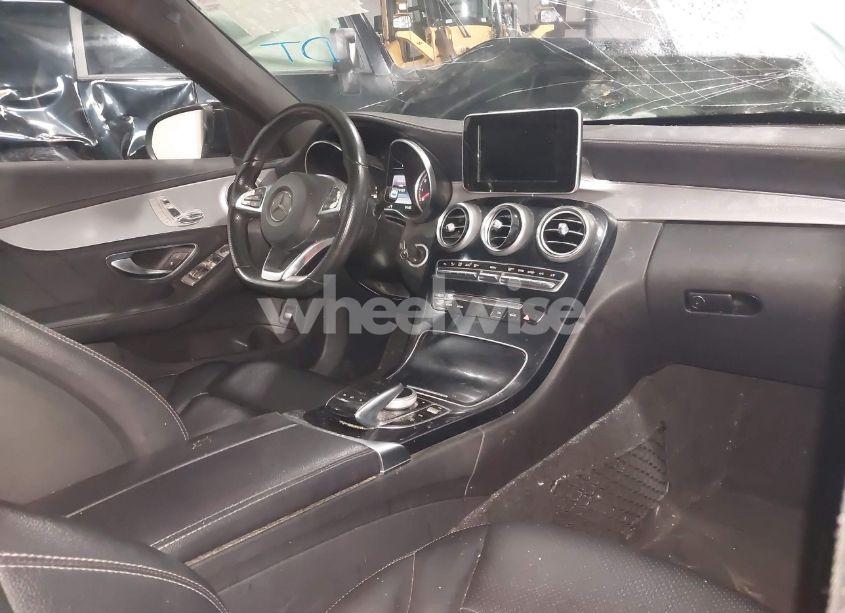 Photo 5 of 2015 Mercedes-benz C 300 4MATIC/LUXURY 4MATIC/SPORT 4MATIC (VIN 55SWF4KB7FU029275)