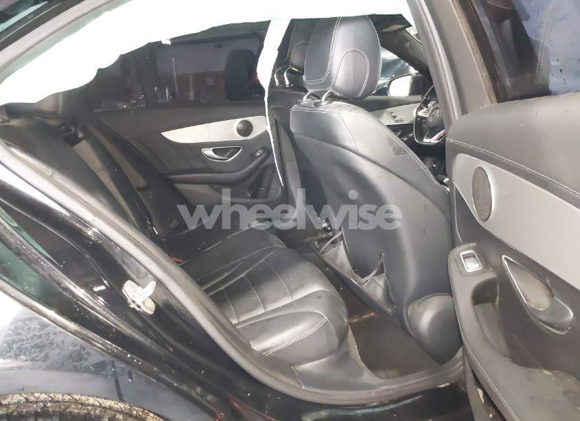 Photo 8 of 2015 Mercedes-benz C 300 4MATIC/LUXURY 4MATIC/SPORT 4MATIC (VIN 55SWF4KB7FU029275)